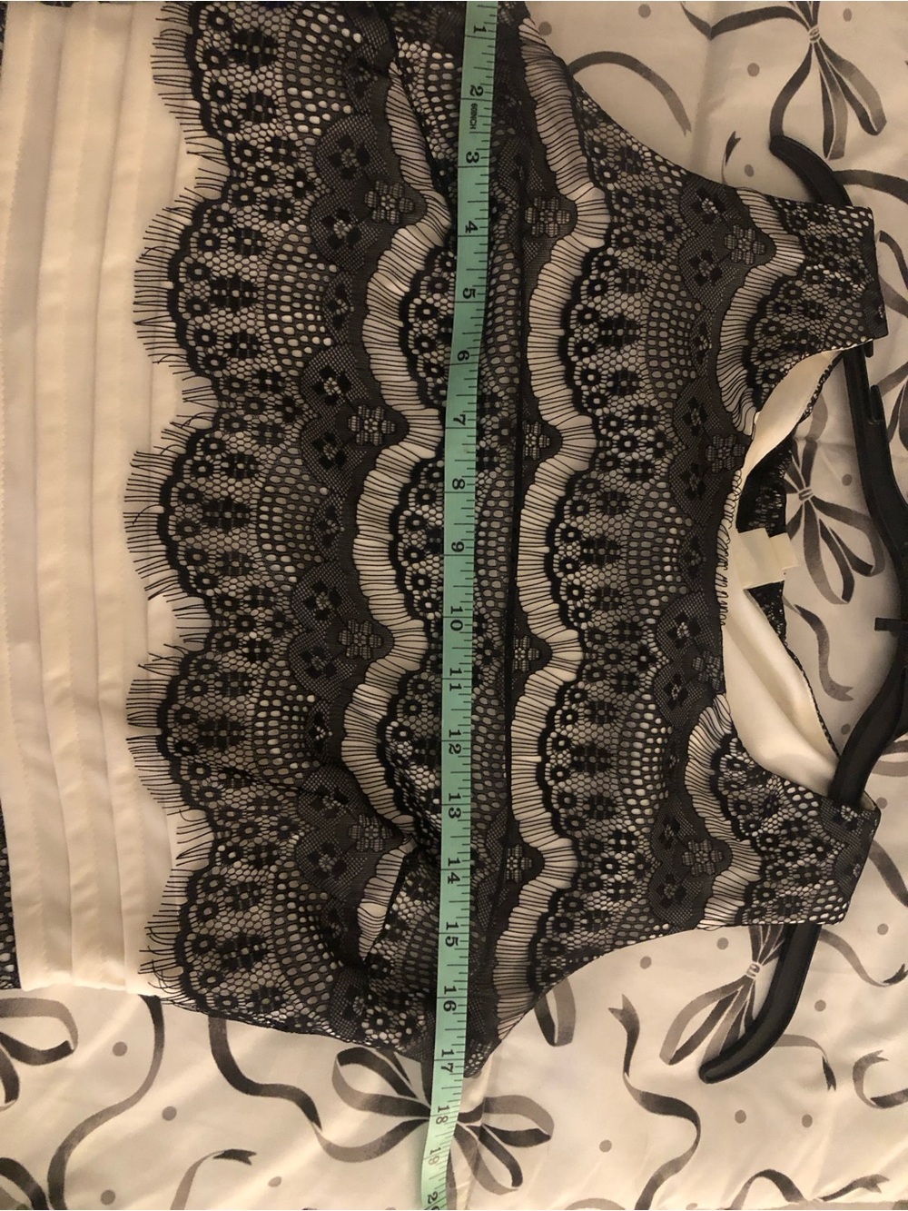 Sleeveless Black and White Lace Overlay Dress - Picture 6 of 7